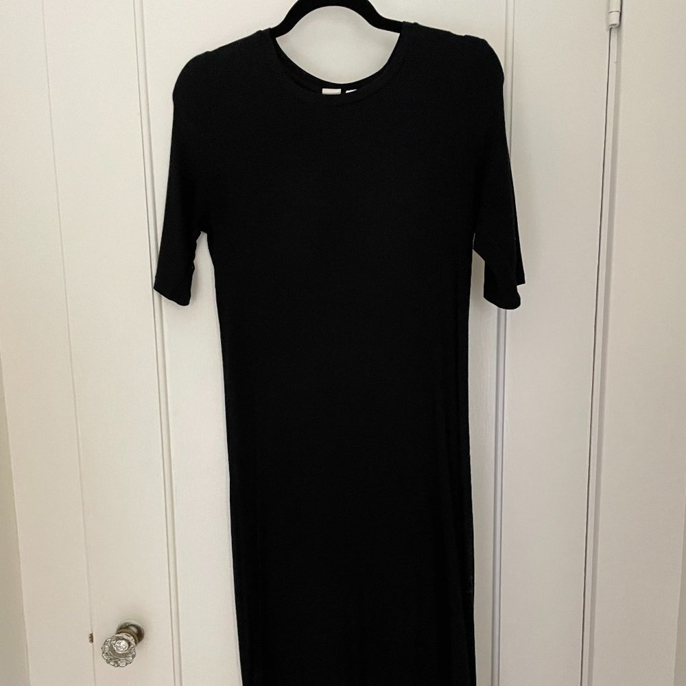 Ribbed Midi Dress